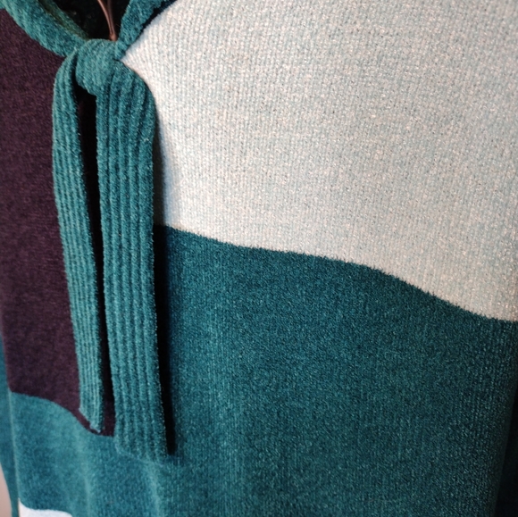 CB Collection Buttery Soft Teal Blue Scoop Neck Sweater Petite Large - Picture 10 of 11